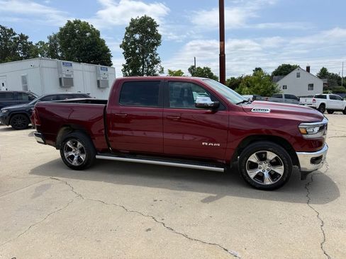 Used 2023 RAM 1500 Laramie AWD/4WD image 5