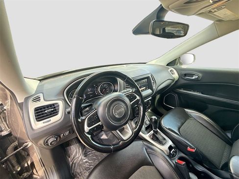 Used 2021 Jeep Compass Latitude w/ Convenience Group image 9