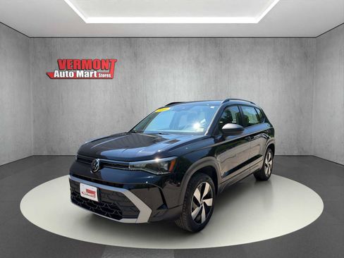 Used 2025 Volkswagen Taos S AWD/4WD image 4