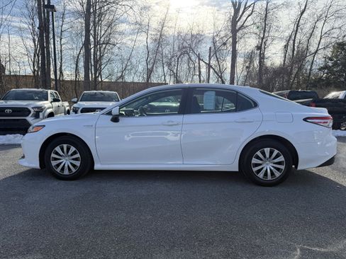 Used 2019 Toyota Camry LE image 8