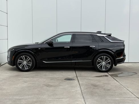 Certified 2024 Cadillac Lyriq Luxury w/ LPO, Floor Liner Package image 4