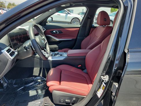 Used 2026 BMW 330i Sedan w/ M Sport Package RWD image 18
