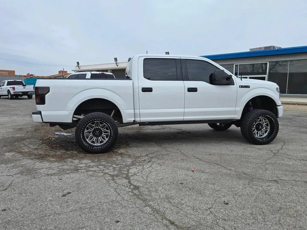 Used 2015 Ford F150 XLT AWD/4WD image 8