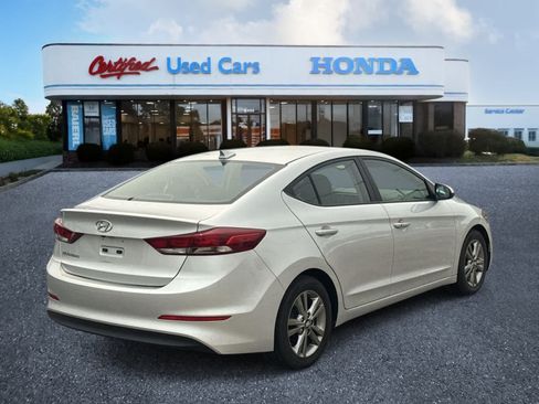 Used 2017 Hyundai Elantra Value Edition w/ Cargo Package FWD image 5