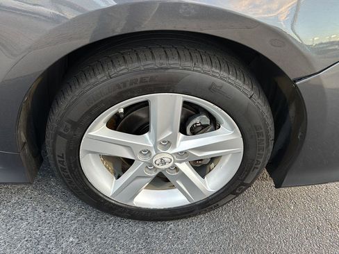 Used 2012 Toyota Camry SE image 31