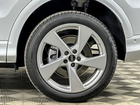 New 2025 Audi Q5 Premium Plus image 23