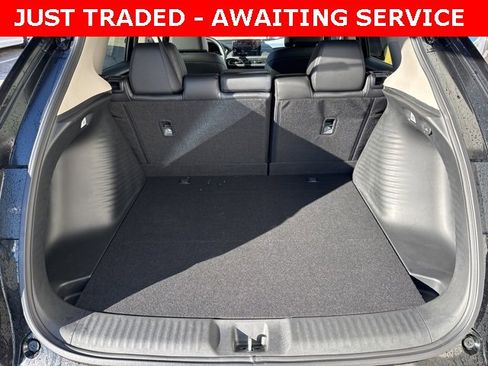 Used 2026 Honda HR-V EX-L image 9