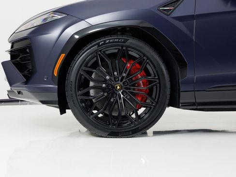 Used 2025 Lamborghini Urus Performante AWD/4WD image 9