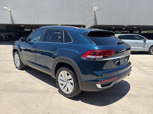 Used 2022 Volkswagen Atlas Cross Sport SE FWD image 8