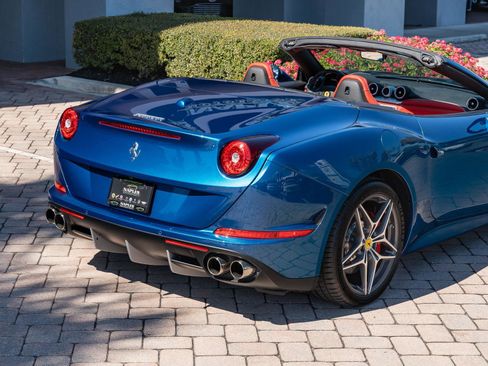 Used 2016 Ferrari California T image 57