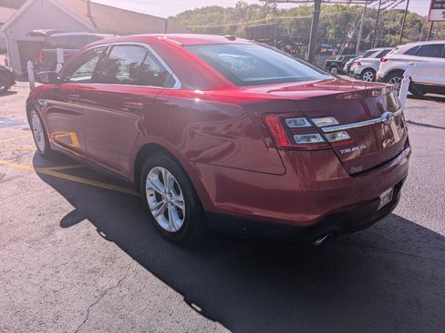 Used 2018 Ford Taurus SEL w/ Equipment Group 201A image 5