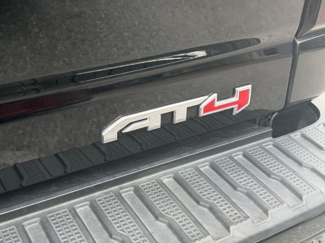 Used 2023 GMC Sierra 2500 AT4 w/ AT4 Premium Plus Package AWD/4WD image 14