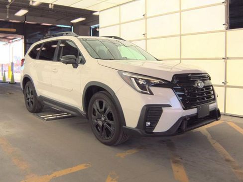 Used 2023 Subaru Ascent Onyx Edition Limited image 4