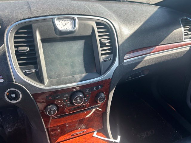 Used 2014 Chrysler 300 AWD w/ Driver Convenience Group image 12