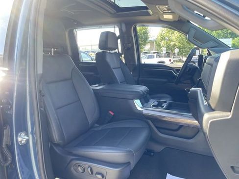 Used 2025 Chevrolet Silverado 3500 LTZ w/ LTZ Plus Package AWD/4WD image 27
