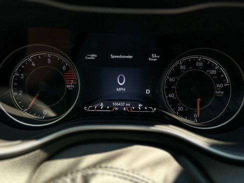 Used 2020 Jeep Cherokee Limited w/ Technology Group FWD image 12