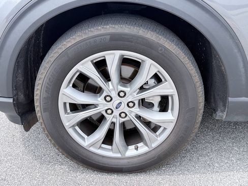 Used 2023 Ford Explorer Limited AWD/4WD image 35