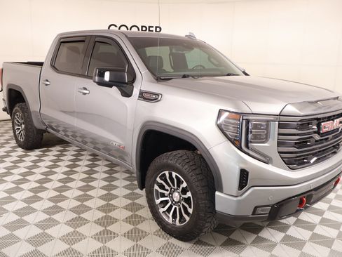 Used 2023 GMC Sierra 1500 AT4 AWD/4WD image 1