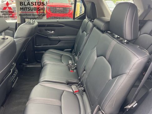 Used 2023 Honda Pilot Touring image 30