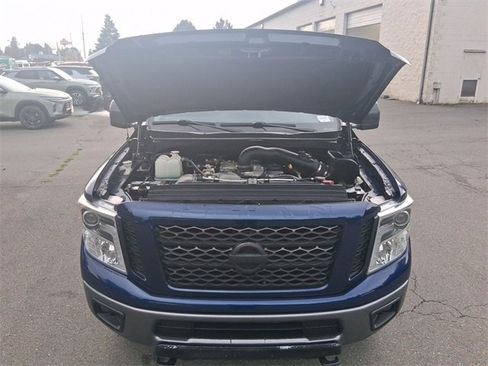 Used 2017 Nissan Titan PRO-4X image 17