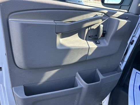 Used 2024 Chevrolet Express 2500 image 8