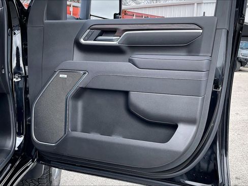 Used 2025 GMC Sierra 2500 SLT w/ Texas SLT Premium Package image 22