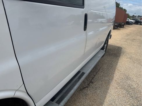 Used 2023 GMC Savana 2500 w/ Driver Convenience Package RWD image 11