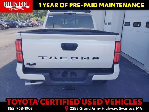 Certified 2024 Toyota Tacoma TRD Sport w/ TRD Sport Upgrade Package AWD/4WD image 33