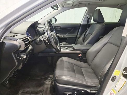 Used 2016 Lexus IS 300 AWD image 9