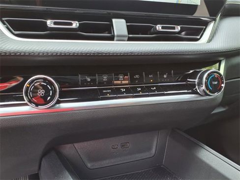 New 2026 Chevrolet Equinox LT w/ LPO, Floor Liner Package image 15