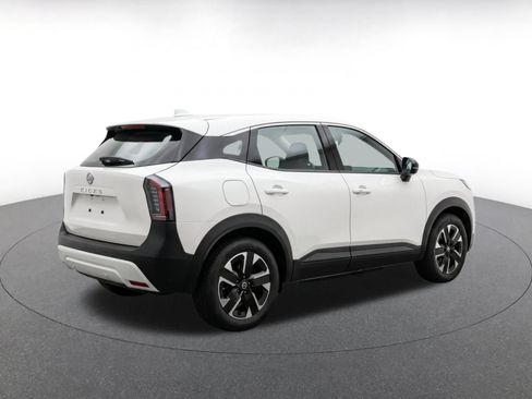 Used 2026 Nissan Kicks SV w/ Cold Weather Package AWD/4WD image 7