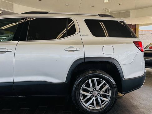 Used 2019 GMC Acadia SLE FWD image 15