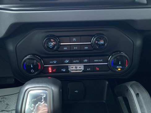 Used 2022 Ford Bronco Big Bend w/ Sasquatch Package image 3