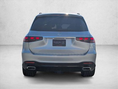 New 2026 Mercedes-Benz GLS 580 4MATIC image 8