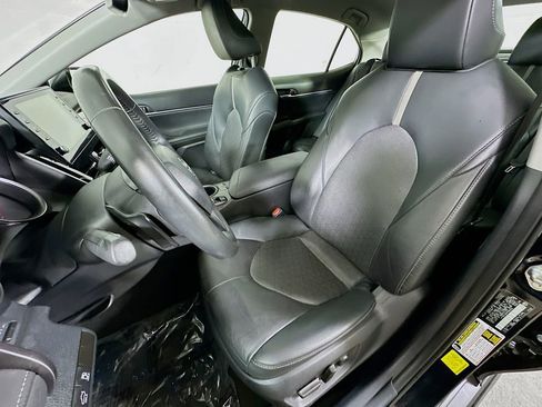 Used 2024 Toyota Camry XSE FWD image 14