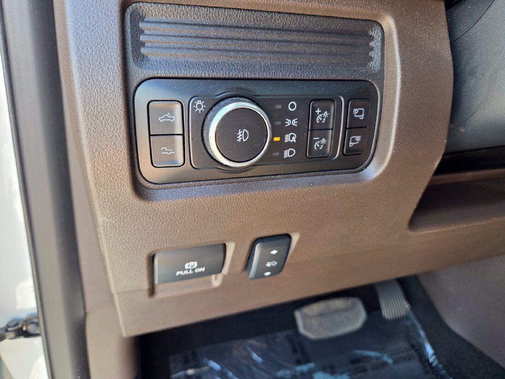 Used 2025 Ford F250 King Ranch w/ FX4 Off-Road Package AWD/4WD image 25