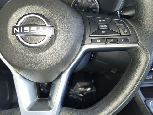 Used 2025 Nissan Sentra SV FWD image 24