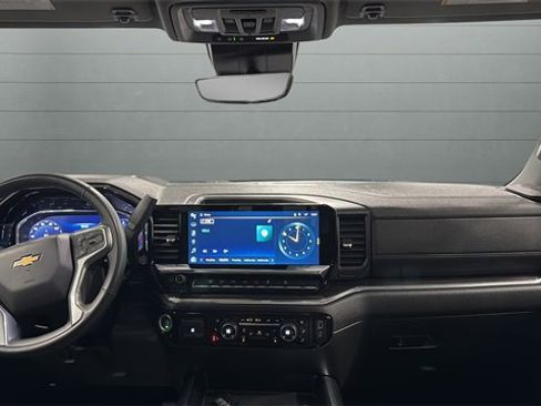 Used 2024 Chevrolet Silverado 3500 LTZ w/ LTZ Premium Package image 9