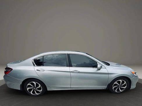 Used 2017 Honda Accord EX-L image 6
