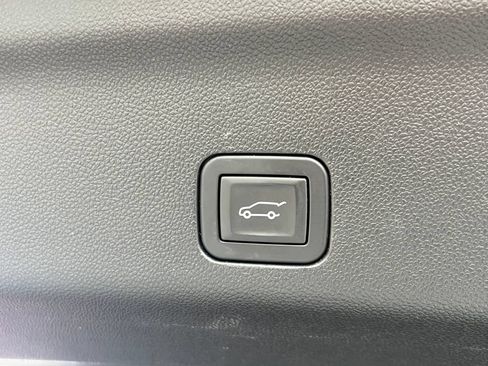 Certified 2024 Cadillac Escalade Sport w/ LPO, ONYX Package AWD/4WD image 25