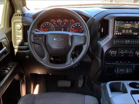 Used 2019 Chevrolet Silverado 1500 Custom Trail Boss w/ Custom Convenience Package image 5