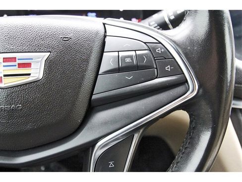 Used 2019 Cadillac XT5 Luxury image 18