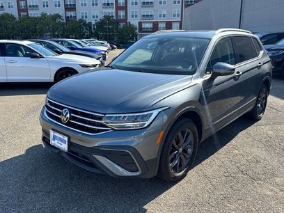 Used 2023 Volkswagen Tiguan SE
