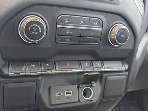 Used 2023 Chevrolet Silverado 1500 W/T w/ Trailering Package image 11