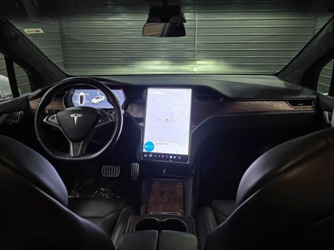 Used 2019 Tesla Model X Performance image 11