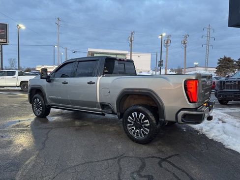 Used 2024 GMC Sierra 3500 Denali Ultimate image 3