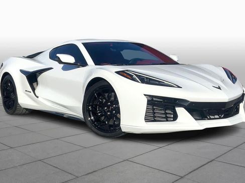 Used 2023 Chevrolet Corvette Z06 image 2