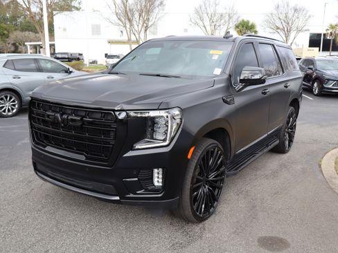 Used 2022 GMC Yukon SLT w/ SLT Premium Package image 5