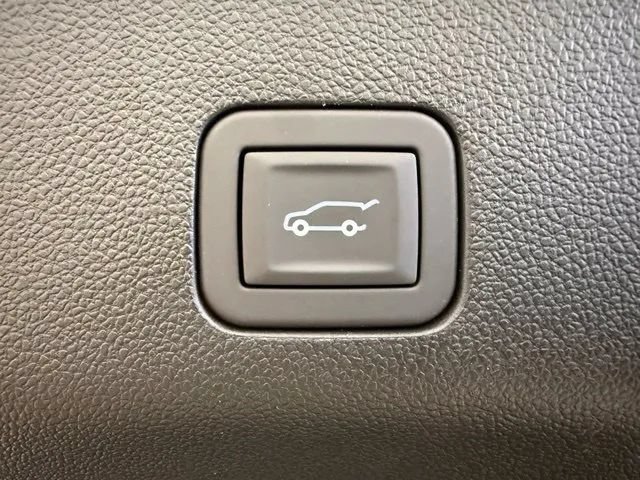 New 2026 GMC Yukon Denali w/ Denali Reserve Package AWD/4WD image 27