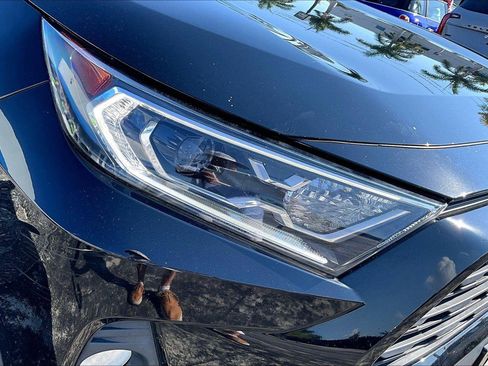 Used 2020 Toyota RAV4 XLE w/ XLE Grade Weather Package image 34